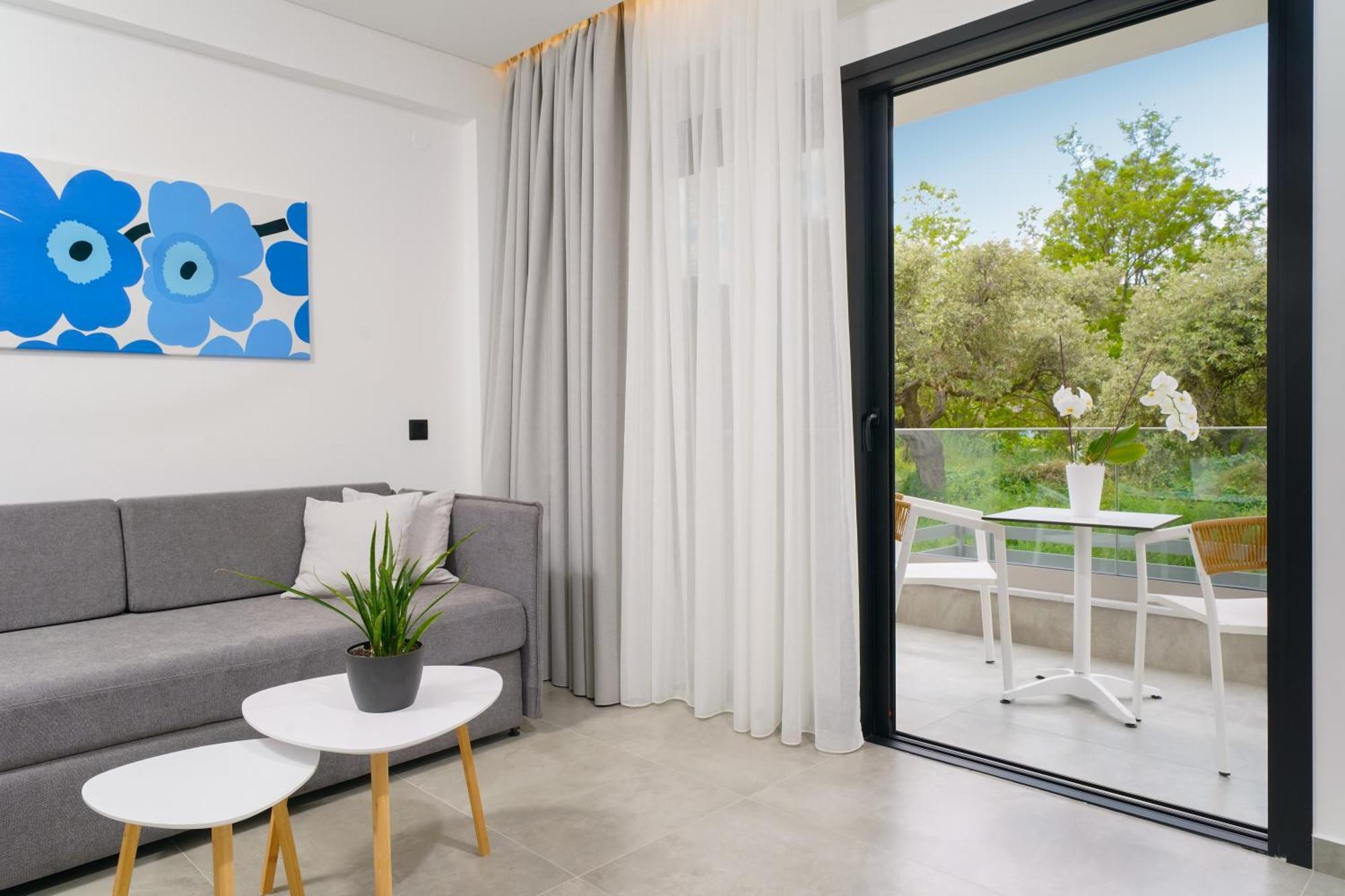 לימנאס Nuevo Suites מראה חיצוני תמונה